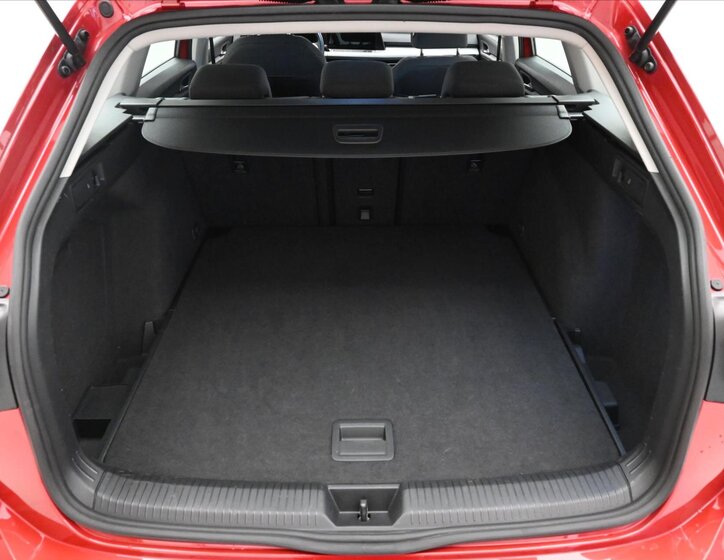 Volkswagen Golf Kombi 2,0 l 110 kw