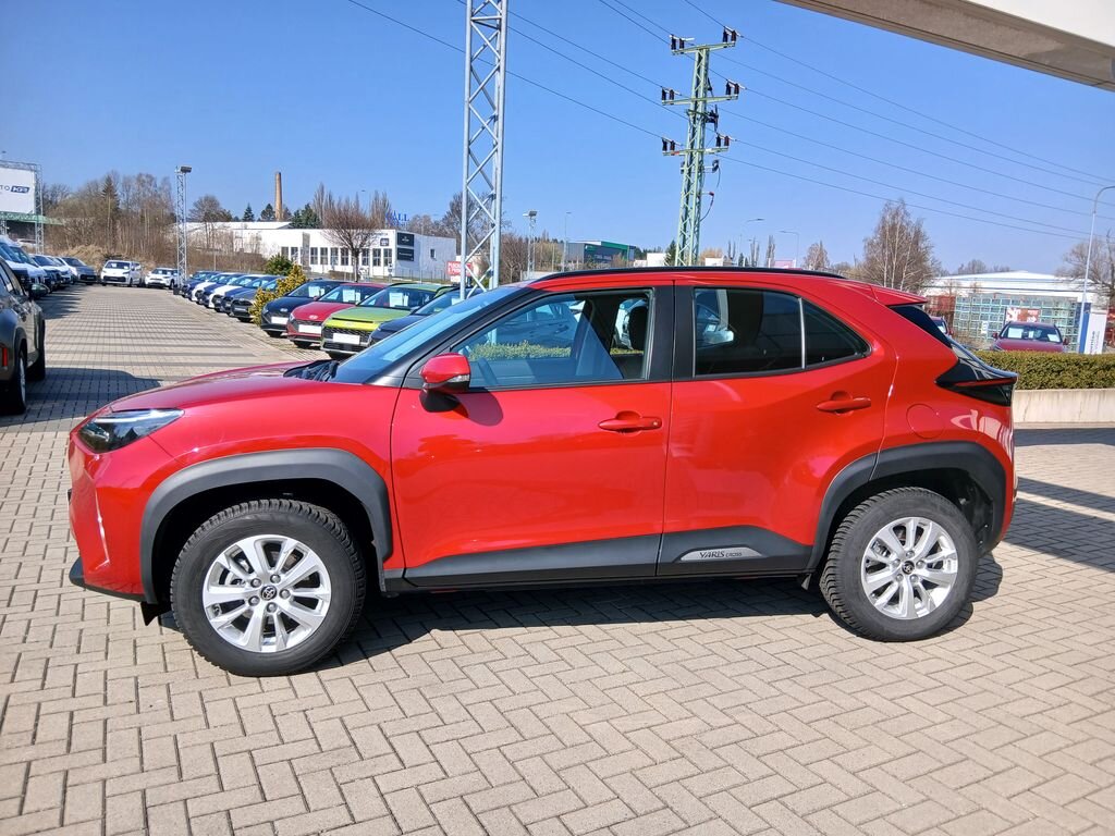 Toyota Yaris Cross SUV / Terénní 1,5 l 68 kw