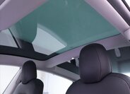 Tesla Model 3 Sedan 0,0 239 kw