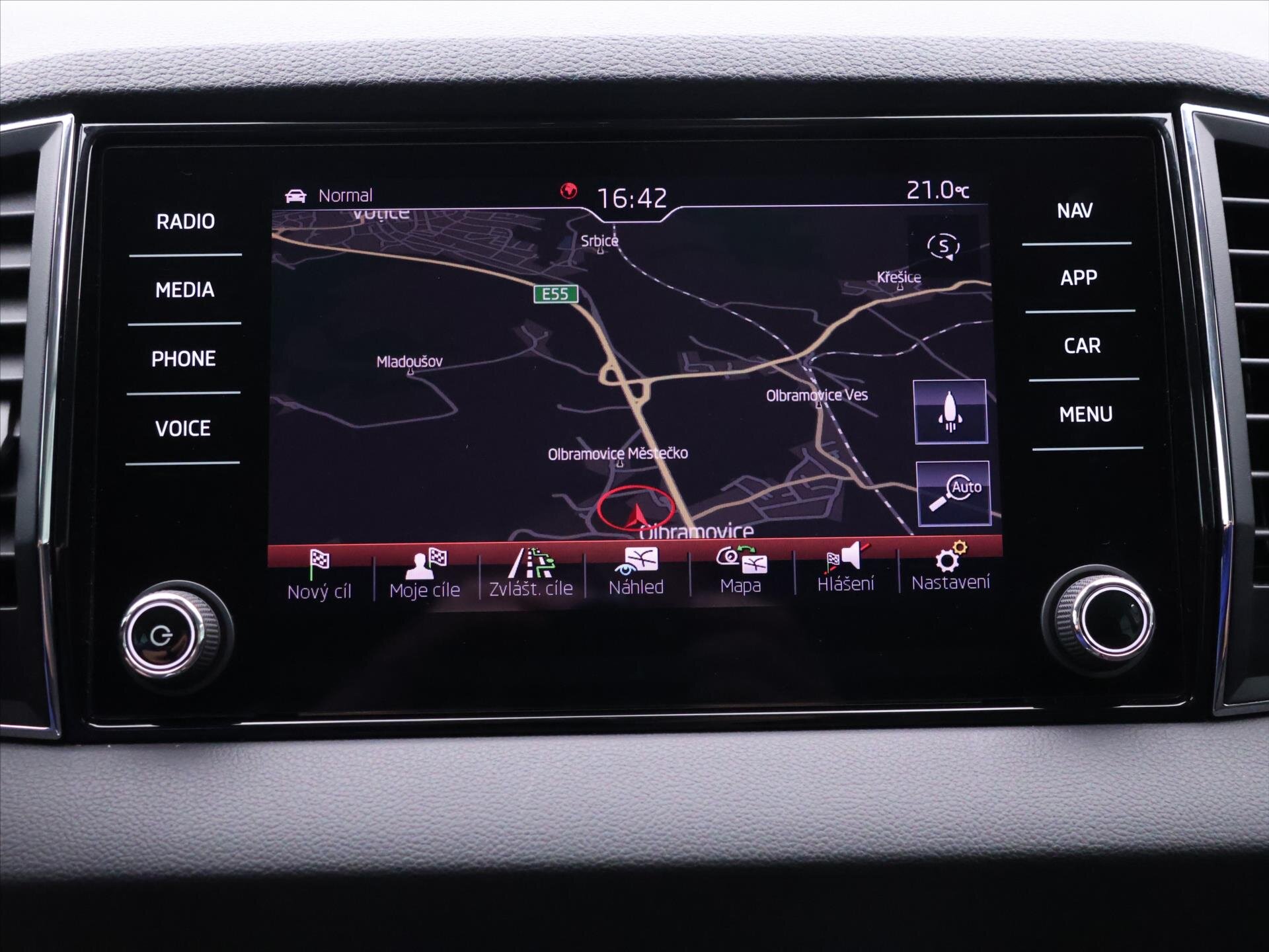 Škoda Karoq SUV / Terénní 2,0 l 110 kw