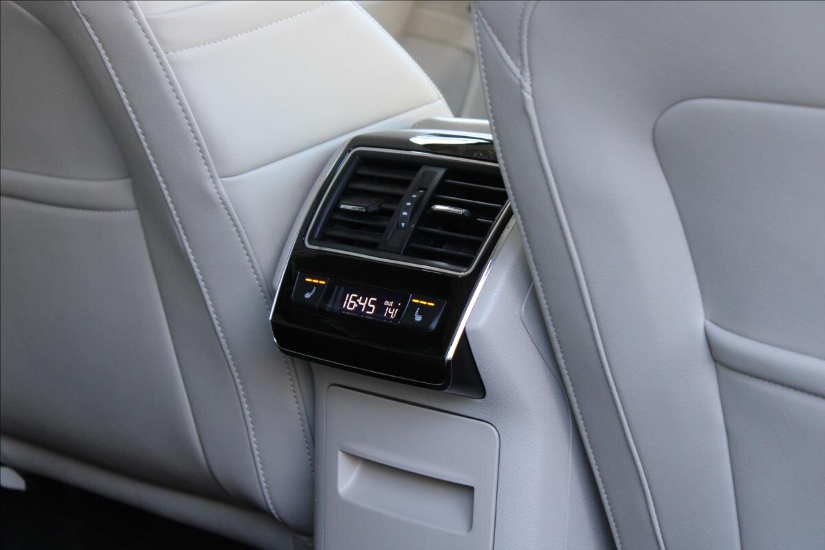 Škoda Superb Sedan / Limuzína 2,0 l 147 kw