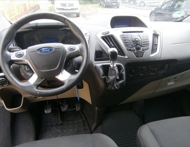 Ford Tourneo Custom Kombi 2,2 l 114 kw