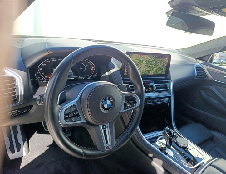 BMW Řada 8 Kupé 4,4 l 390 kw