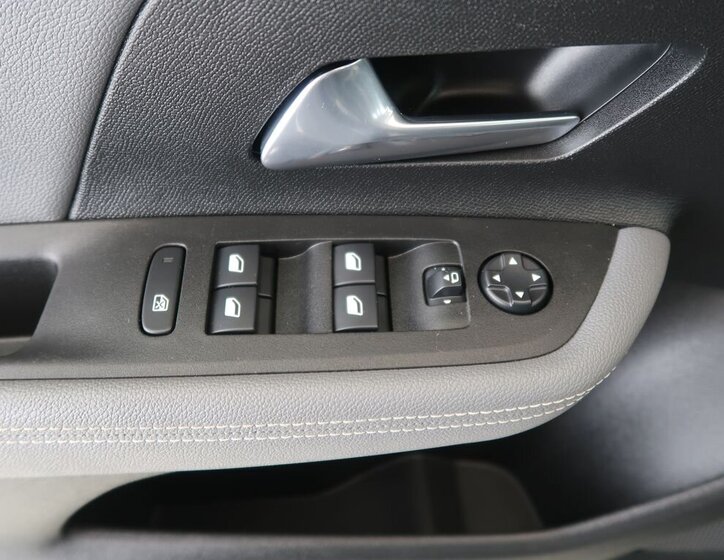 Opel Mokka SUV / Terénní 1,2 l 100 kw