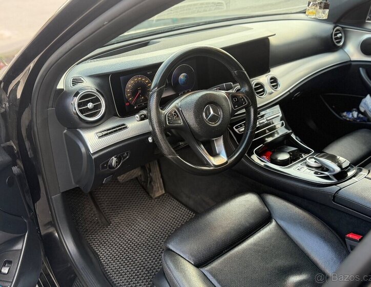 Mercedes-Benz Třídy E Sedan / Limuzína 0,0 110 kw