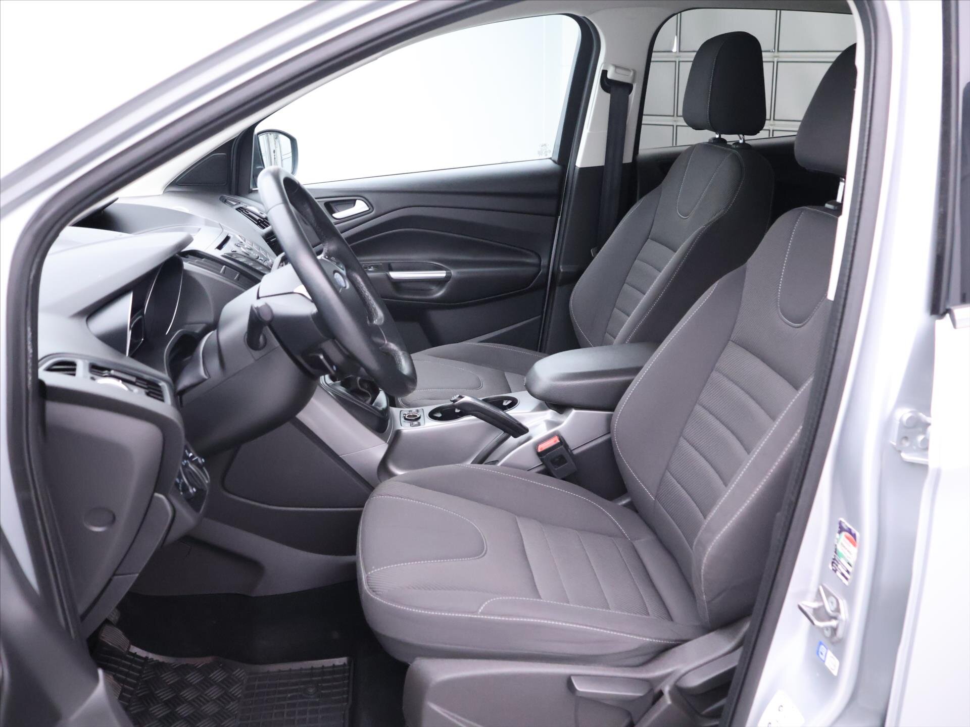 Ford Kuga SUV / Terénní 1,5 l 110 kw