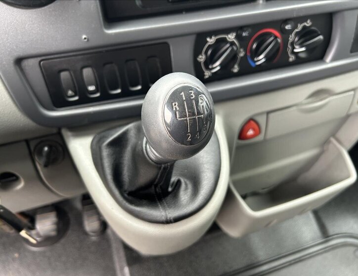 Renault Master Skříň 2,5 l 107 kw