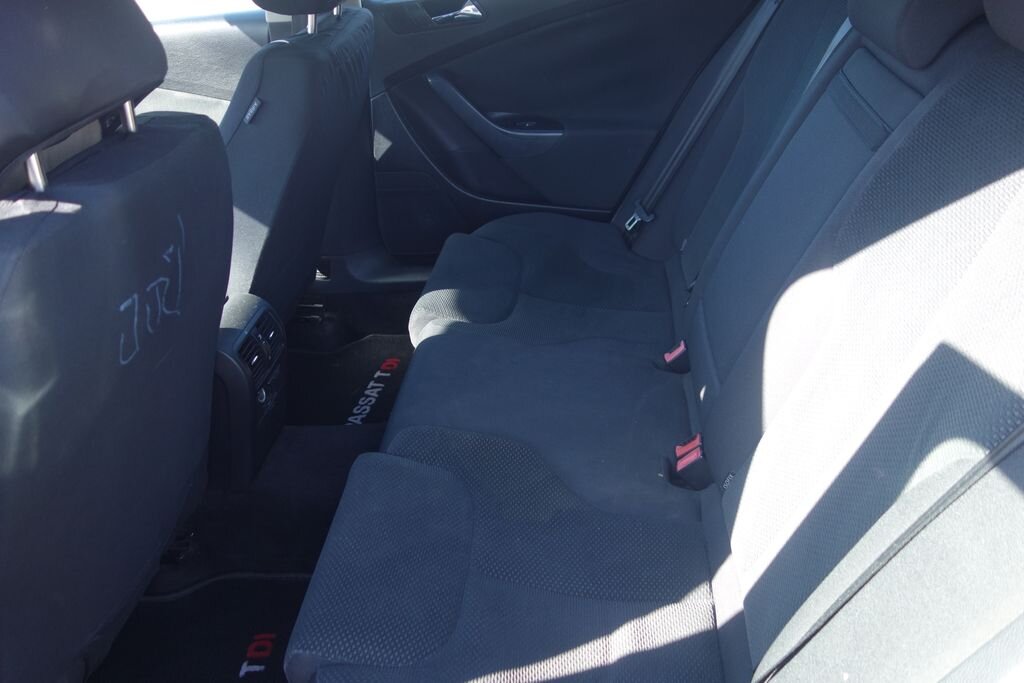 Volkswagen Passat Sedan 2,0 l 103 kw