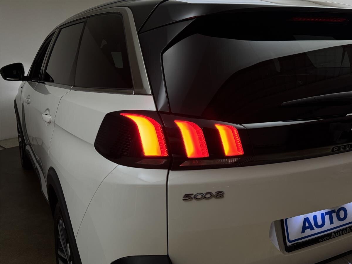 Peugeot 5008 SUV / Terénní 2,0 l 133 kw