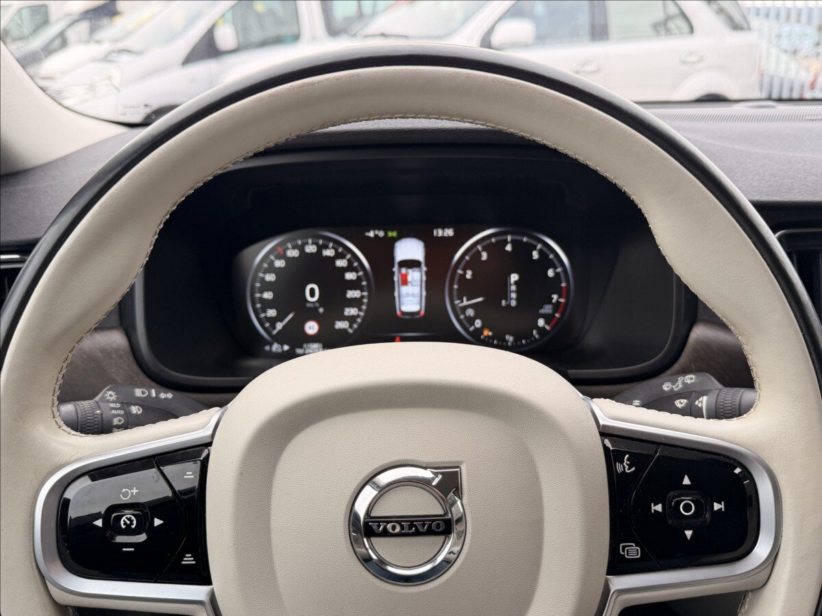 Volvo V90 Kombi 2,0 l 184 kw