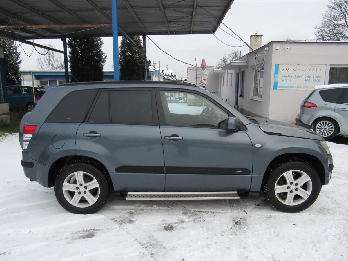 Suzuki Grand Vitara SUV / Terénní 2,0 l 103 kw