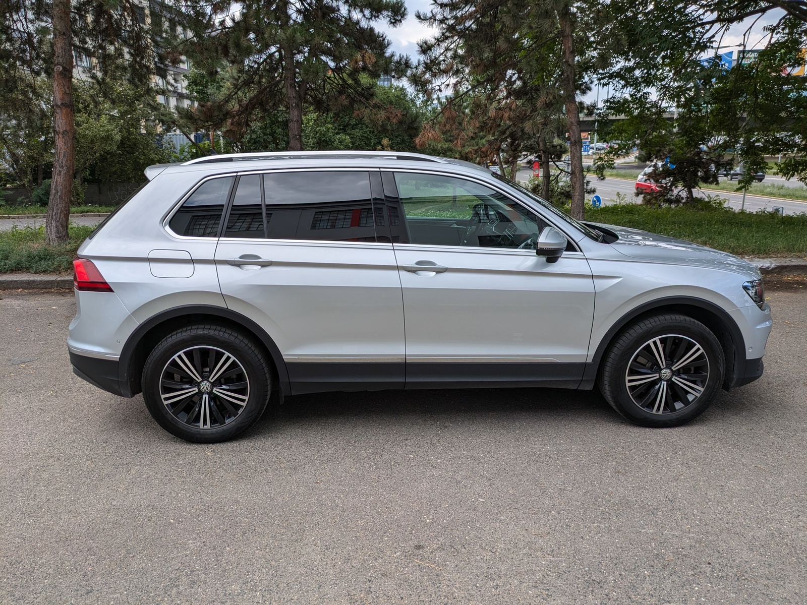Volkswagen Tiguan 7