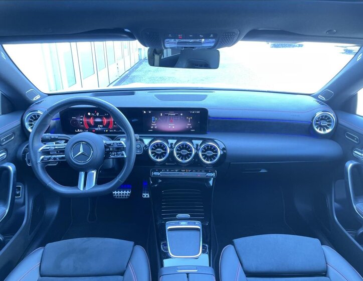 Mercedes-Benz CLA Kombi 1,3 l 120 kw