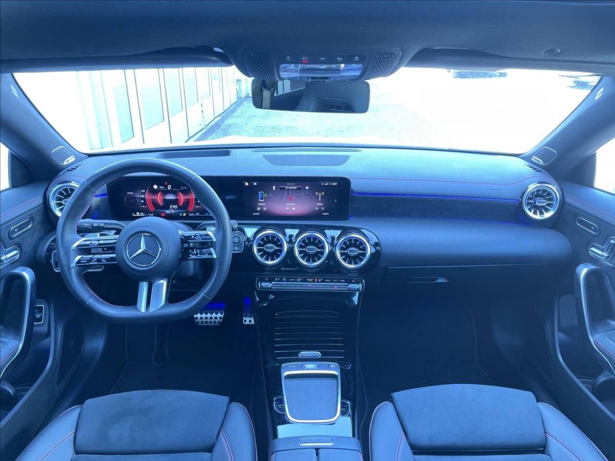 Mercedes-Benz CLA Kombi 1,3 l 120 kw