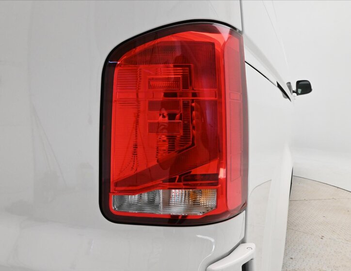 Volkswagen Transporter Skříň 2,0 l 110 kw