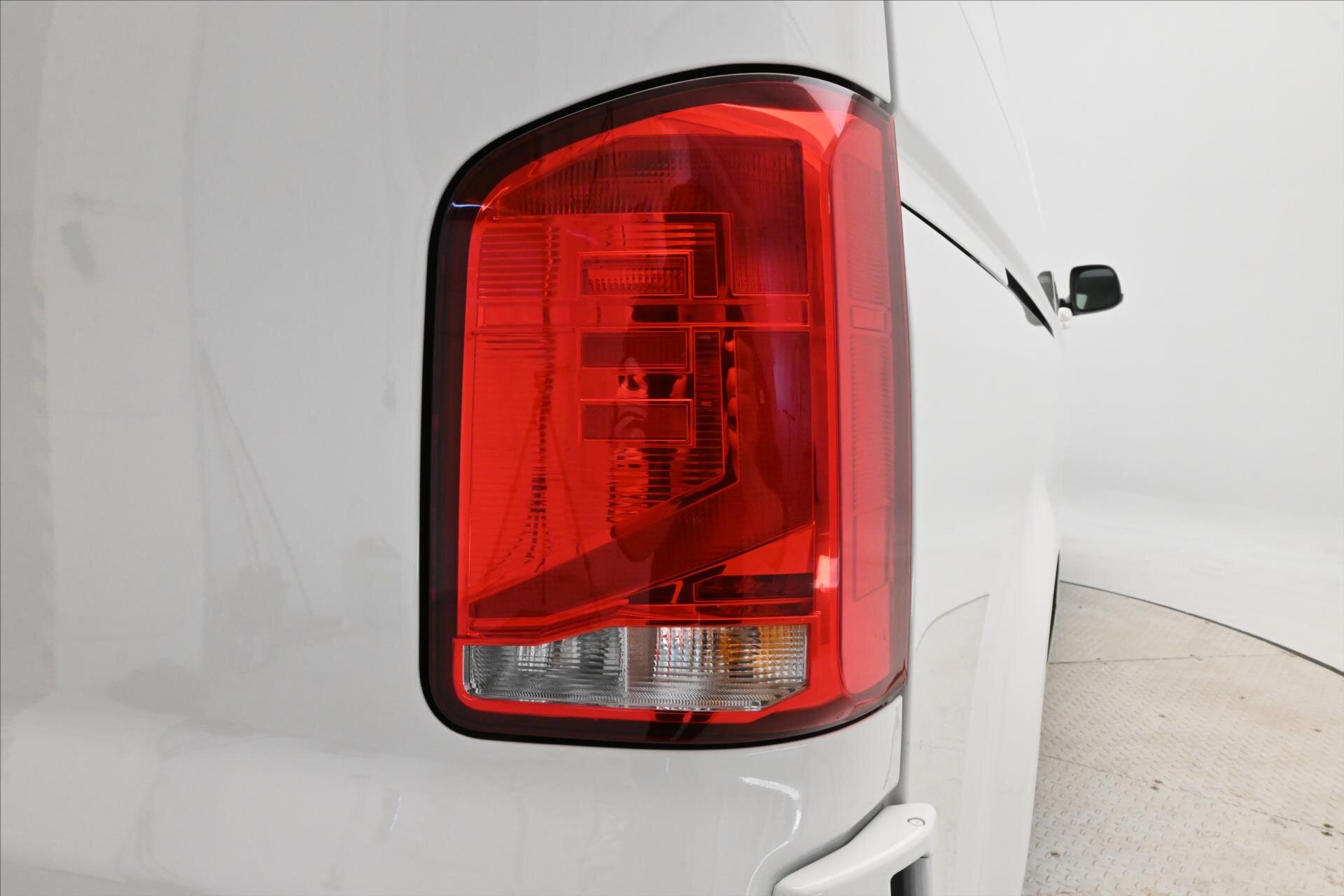 Volkswagen Transporter Skříň 2,0 l 110 kw