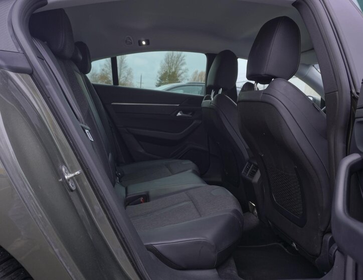 Peugeot 508 25