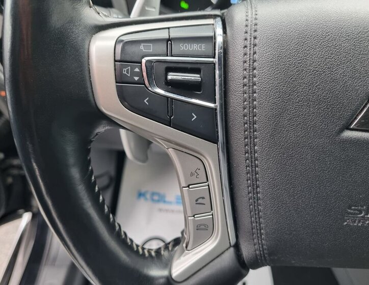 Mitsubishi Outlander SUV 2,4 l 165 kw