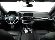 BMW Řada 7 Sedan 4,4 l 330 kw
