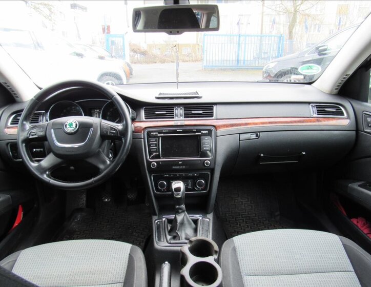 Škoda Superb Kombi 1,9 l 77 kw