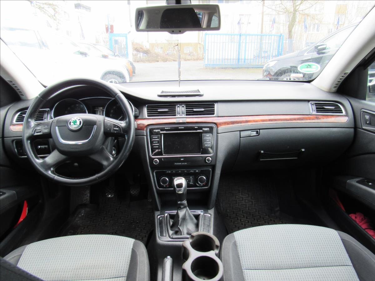 Škoda Superb Kombi 1,9 l 77 kw