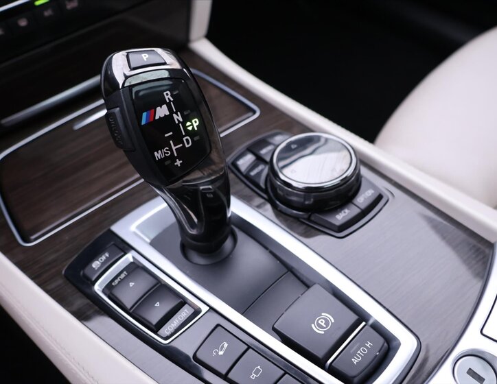 BMW Řada 7 32