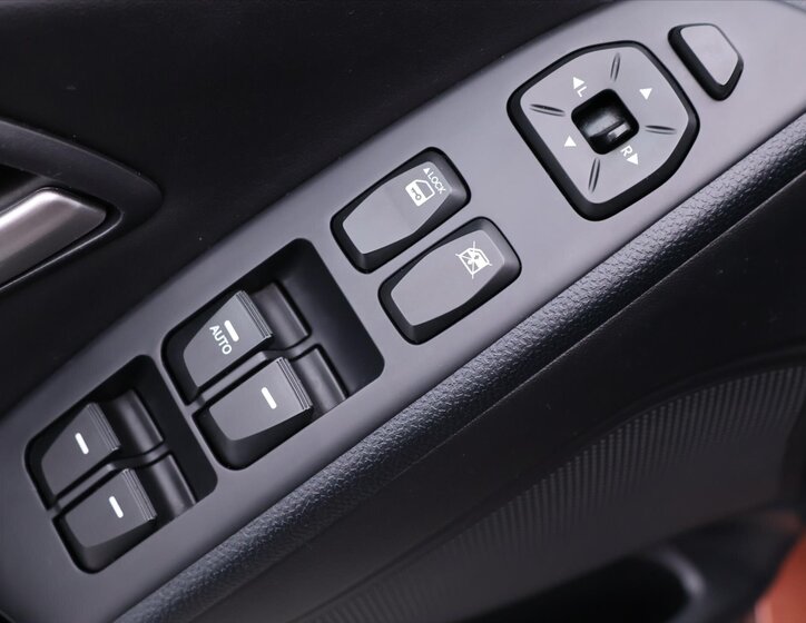 Hyundai ix35 SUV / Terénní 1,6 l 99 kw