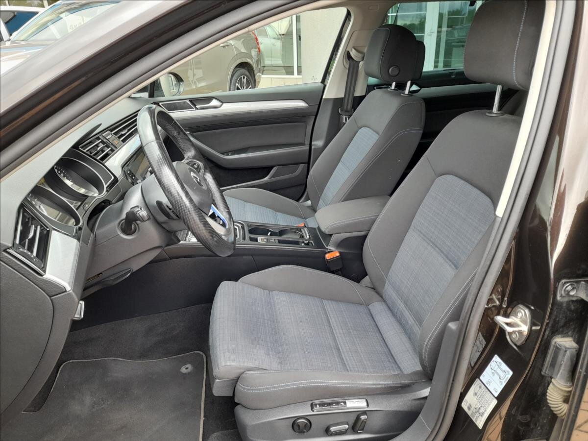 Volkswagen Passat Kombi 1,4 l 115 kw