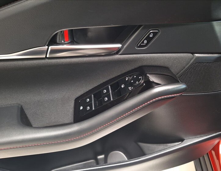 Mazda CX-30 SUV / Terénní 2,5 l 103 kw