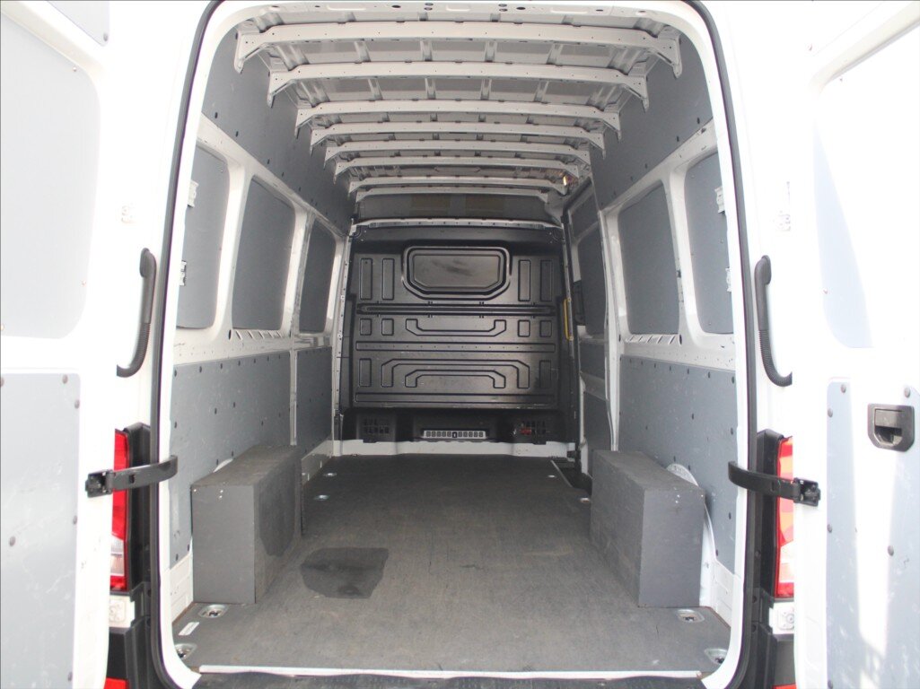 Volkswagen Crafter Skříň 2,0 l 103 kw
