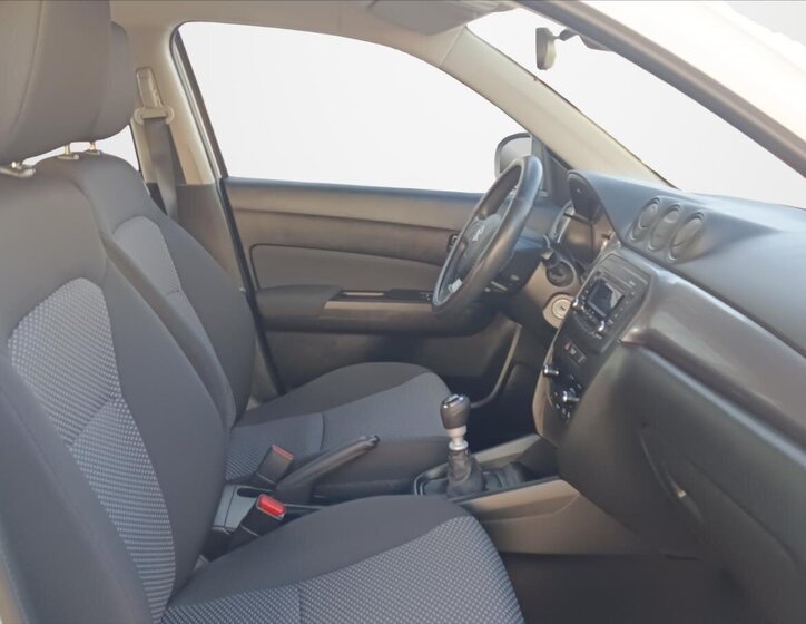 Suzuki Vitara SUV / Terénní 1,4 l 95 kw