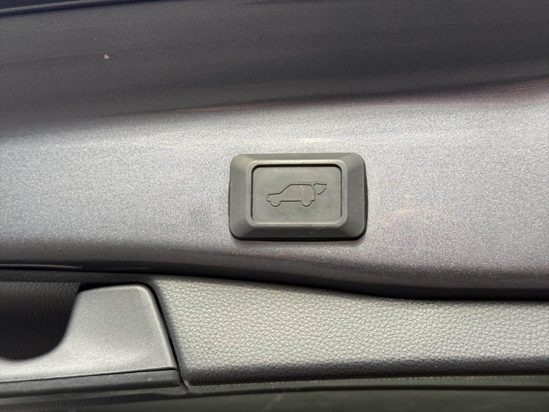 Toyota RAV4 SUV 2,5 l 131 kw