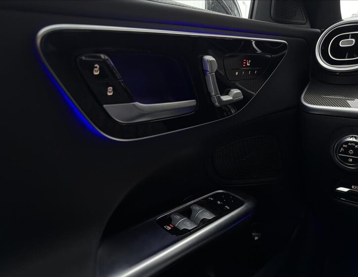 Mercedes-Benz Třídy C Sedan 2,0 l 145 kw