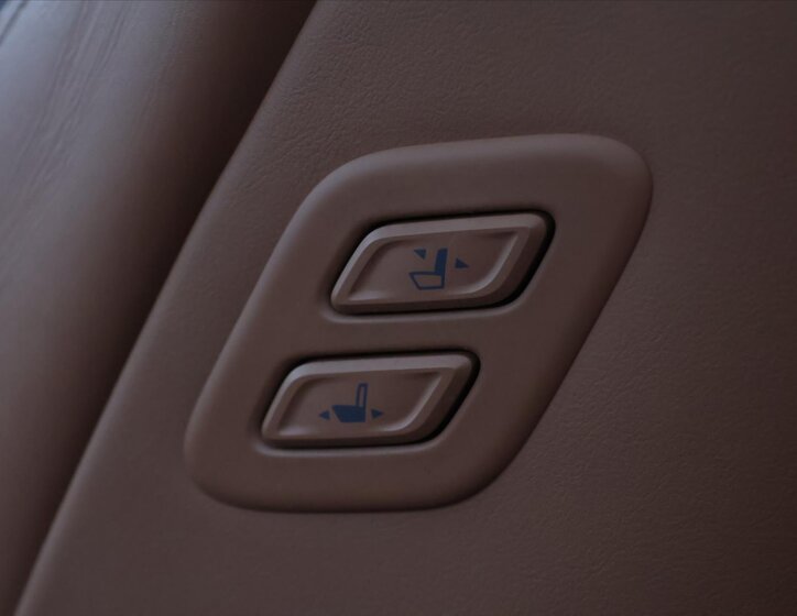 Hyundai Genesis Sedan / Limuzína 3,8 l 232 kw