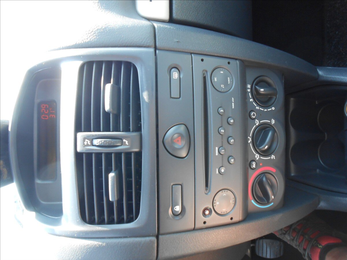 Renault Clio Hatchback 1,1 l 55 kw