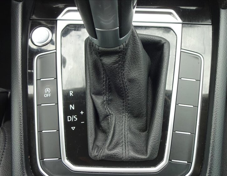 Volkswagen Passat Sedan 2,0 l 110 kw