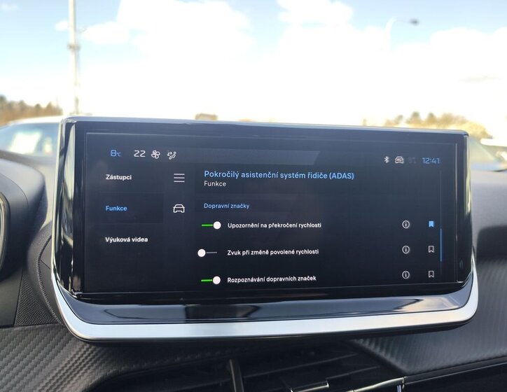 Peugeot 2008 Hatchback 1,2 l 74 kw