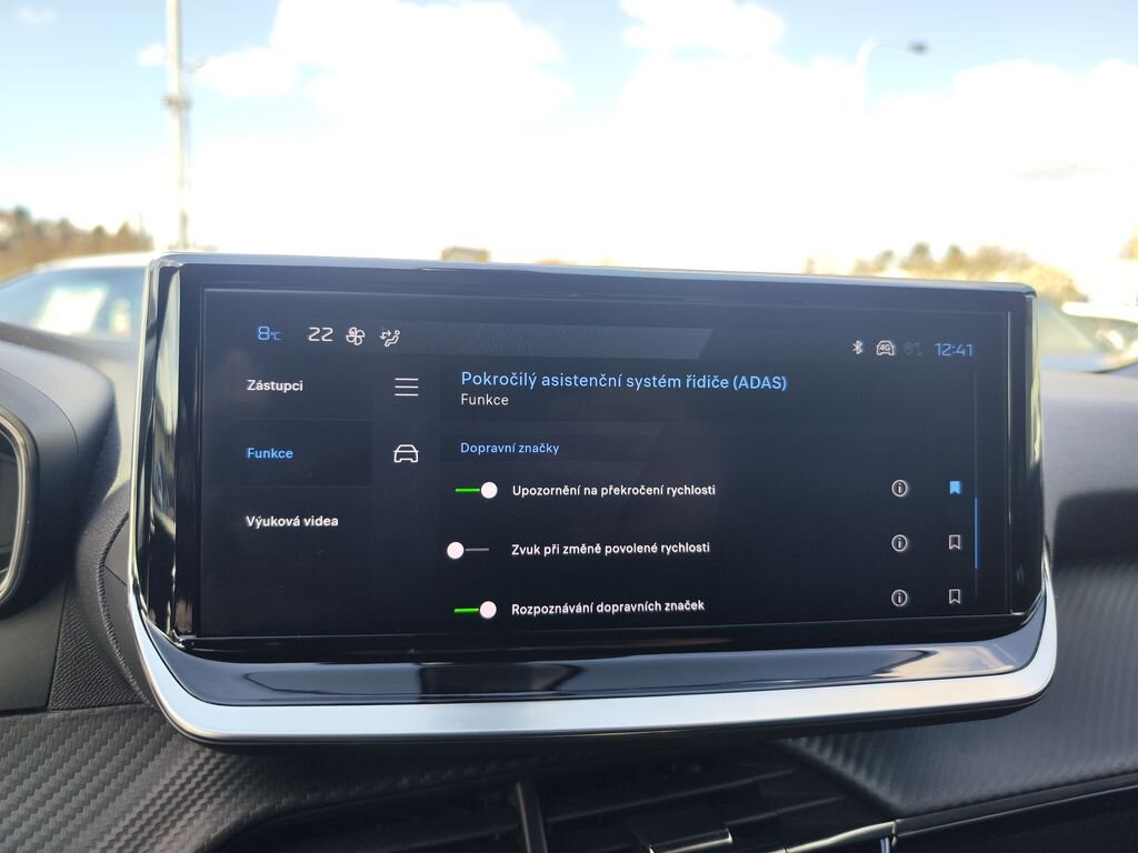 Peugeot 2008 Hatchback 1,2 l 74 kw