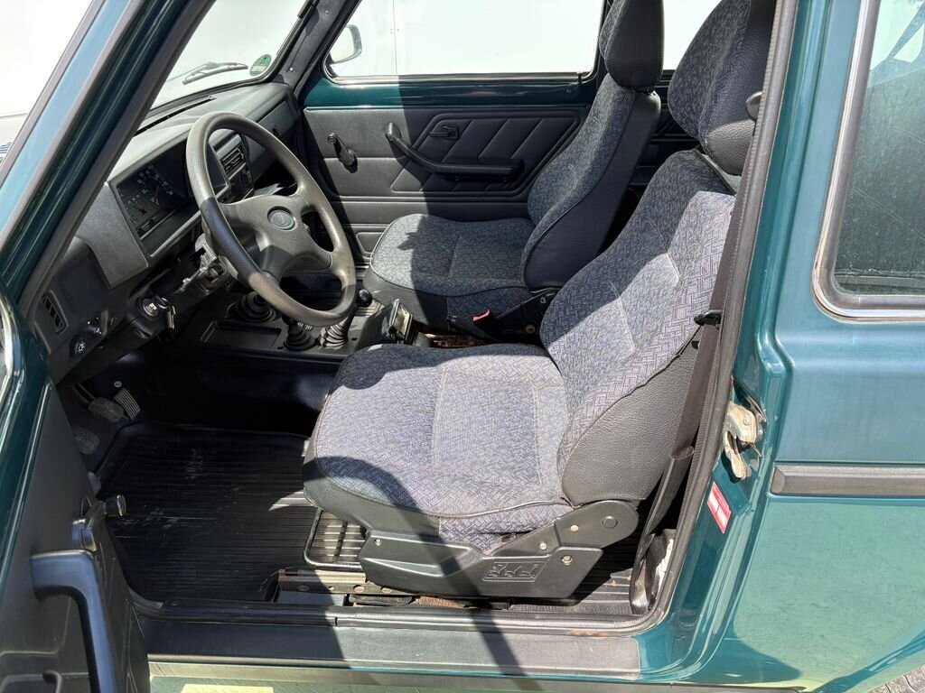 Lada Niva SUV / Terénní 1,7 l 60 kw