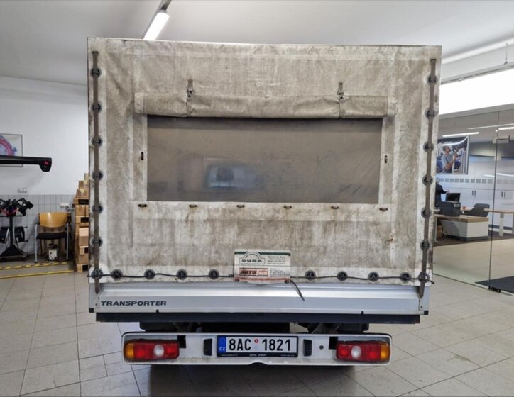 Volkswagen Transporter Valník 2,0 l 66 kw