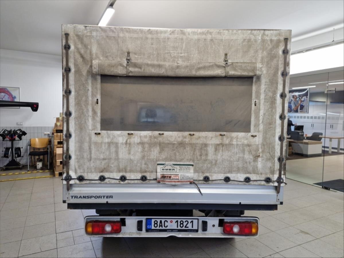 Volkswagen Transporter Valník 2,0 l 66 kw