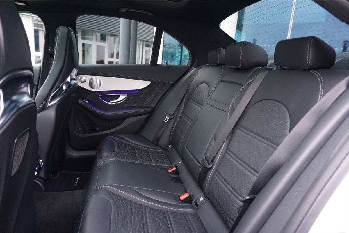 Mercedes-Benz Třídy C Sedan 4,0 l 375 kw