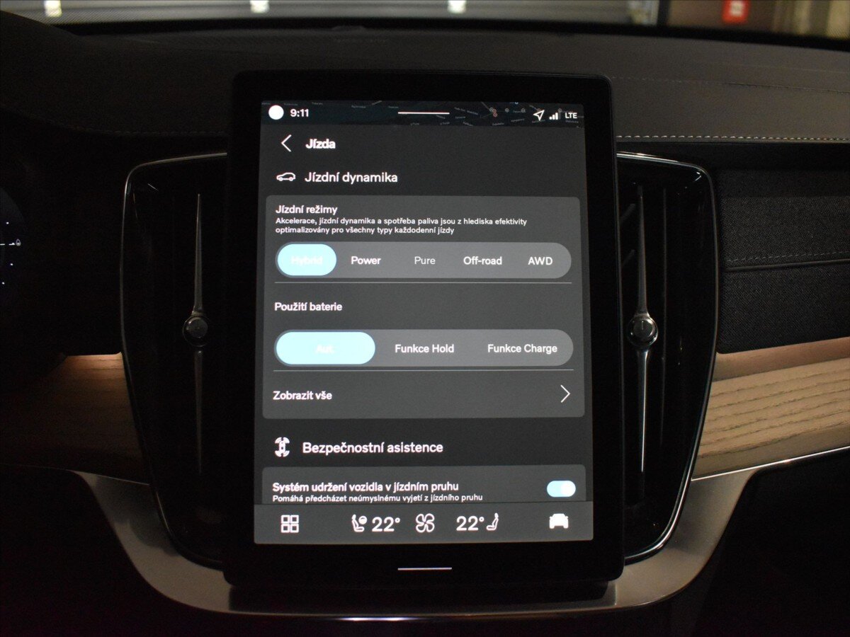 Volvo XC90 SUV / Terénní 2,0 l 228 kw