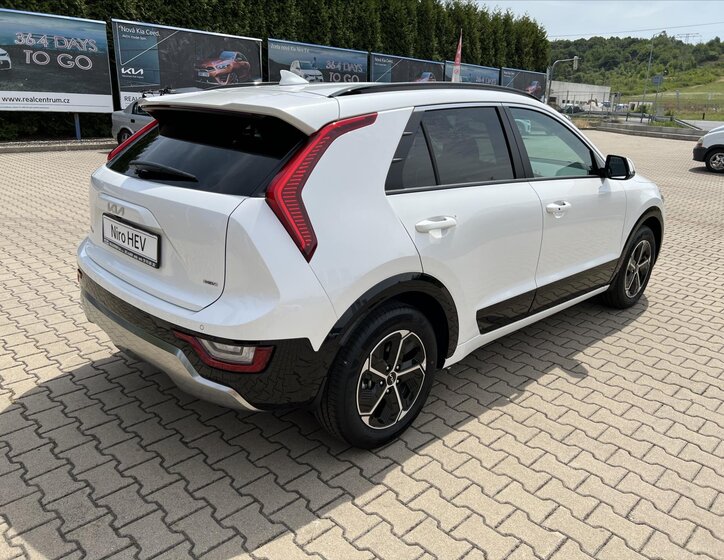 KIA Niro CUV / Crossover 1,6 l 95 kw