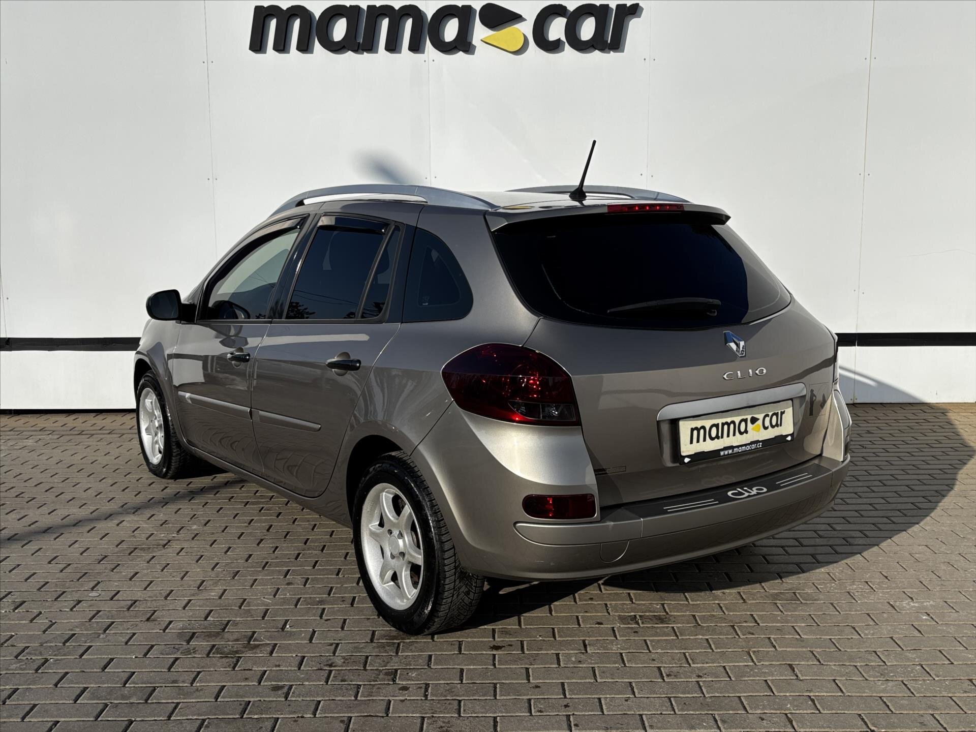 Renault Clio Kombi 1,1 l 74 kw