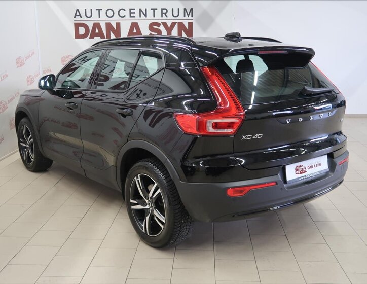 Volvo XC40 Kombi 2,0 l 145 kw