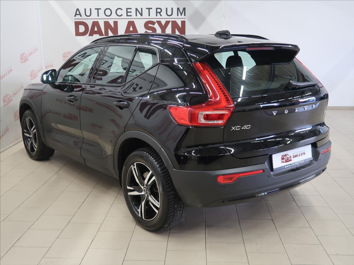 Volvo XC40 Kombi 2,0 l 145 kw