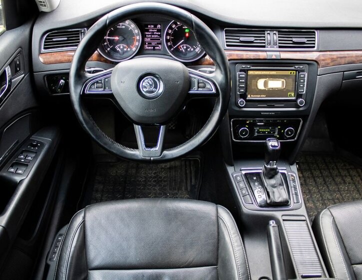 Škoda Superb 18