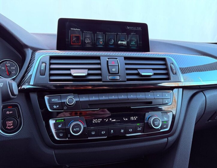 BMW M4 Kupé 3,0 l 317 kw