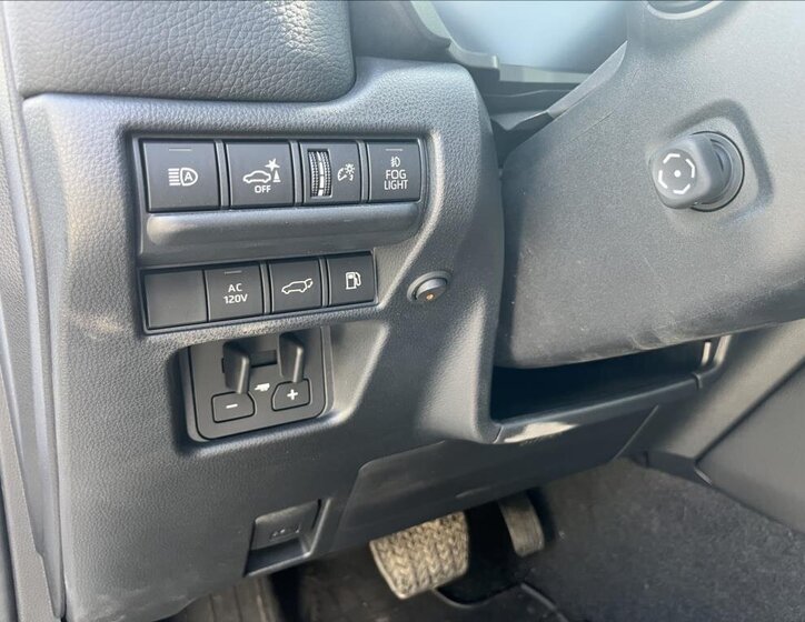 Toyota Land Cruiser 25